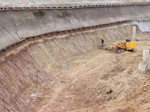 始兴基坑边坡加固